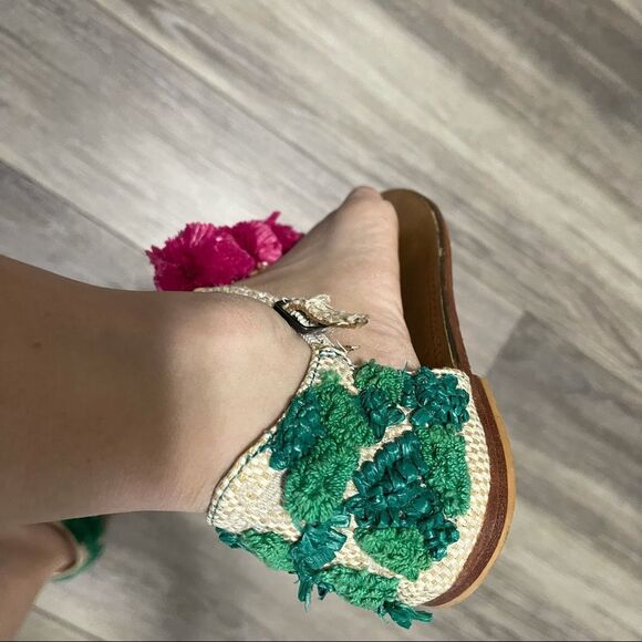 Anthropologie pom pom‎ embroidered sandals size 37 - Picture 3 of 7